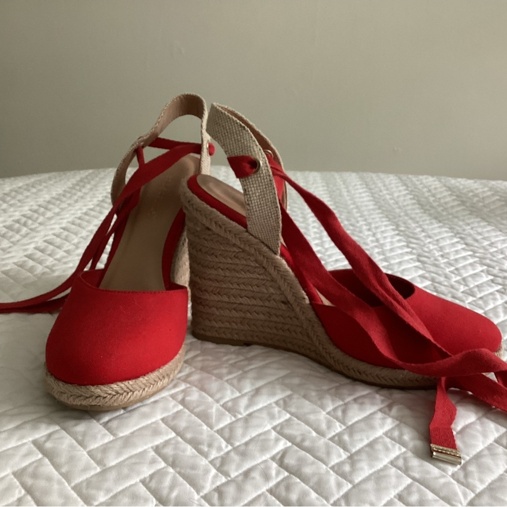Lace up Wedges